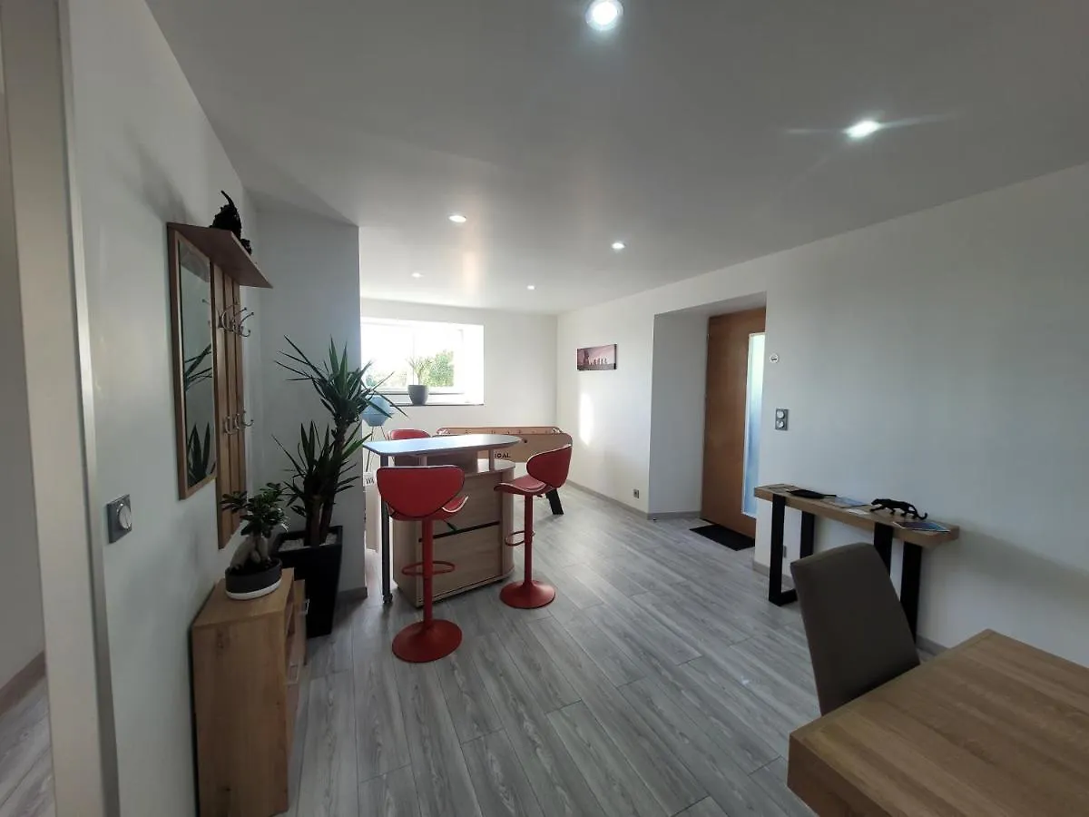 Apartment Aux Portes Du Mont Saint-James France